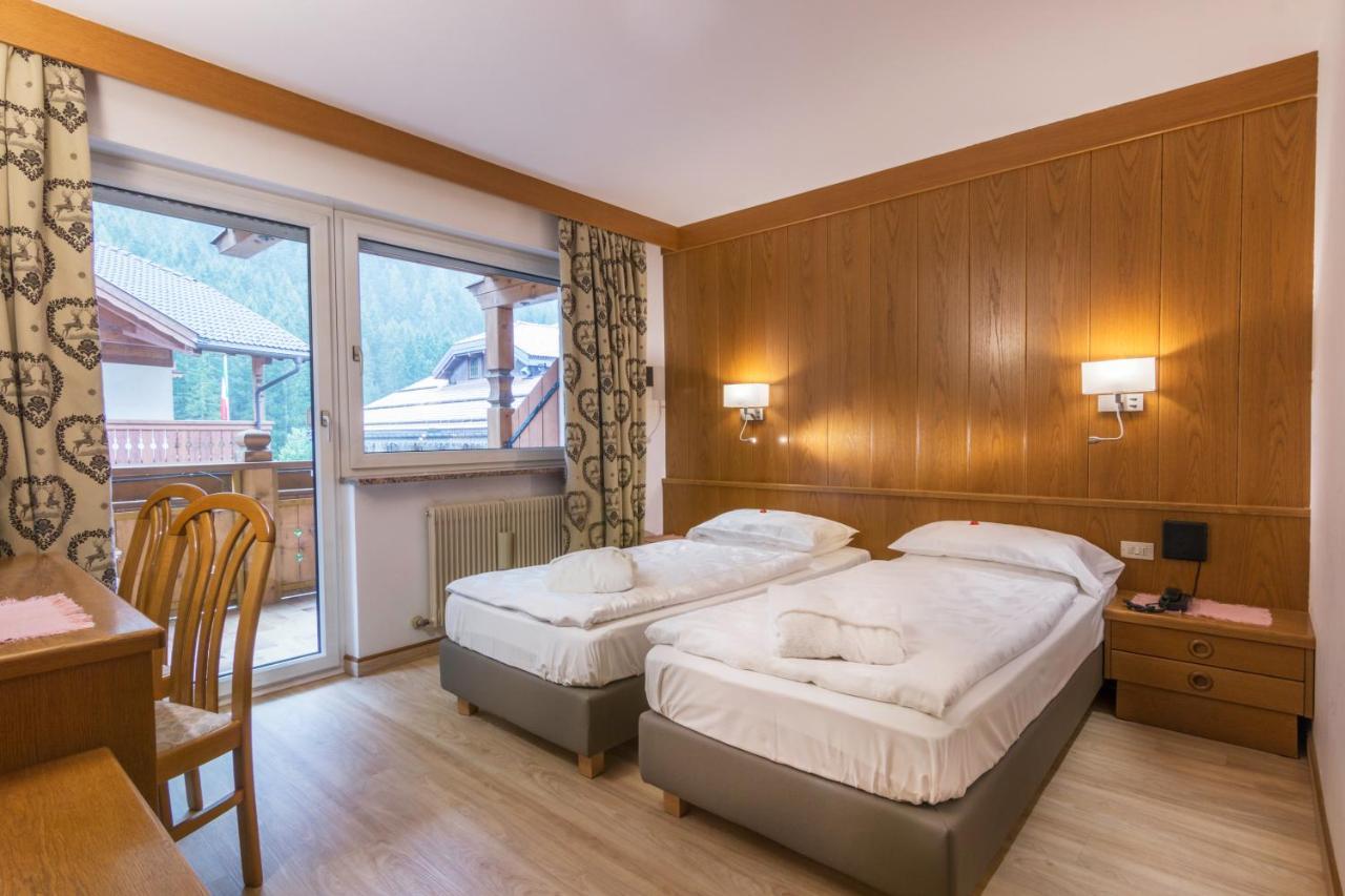 Hotel Ramon Campitello di Fassa Exterior photo