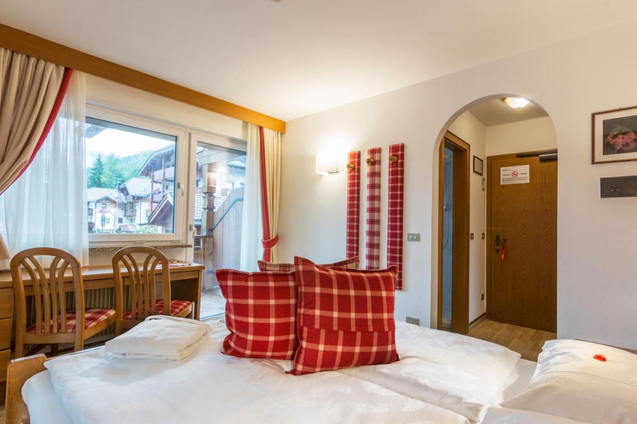 Hotel Ramon Campitello di Fassa Exterior photo